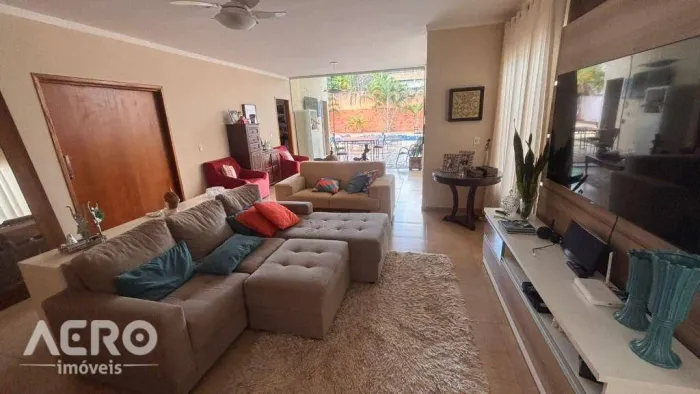 Casa Mobiliada com 3 dormitórios para alugar Condomínio Vale Florido - Piratininga, SP