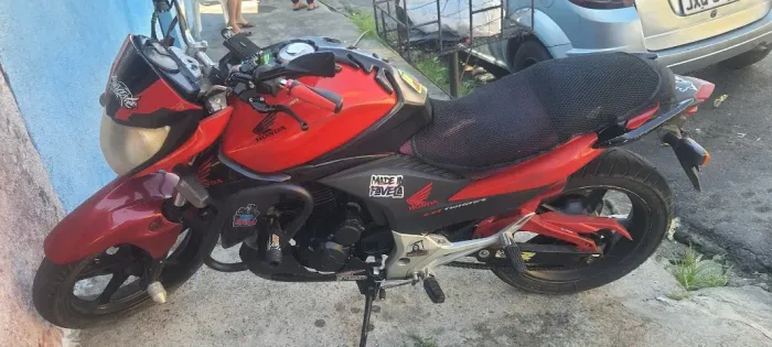 cb 300 esportiva 2015 flex toda documentada nao deve nada tem os 2 documentos