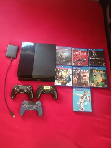 PS4 Fat 500GB + 3 Controles + HD Externo 1TB + 7 Jogos