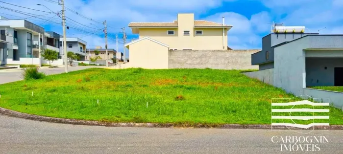 Terreno em condomínio a Venda no Malibu no Residencial Colinas em Caçapava