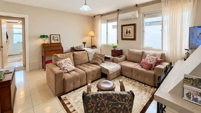 Apartamento 3 dormitórios, com lareira e garagem na Av. Dom Joaquim