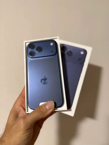 IPHONE 17 PRO MAX 512GB AZUL BATERIA 100% R$8.800,00 Reais