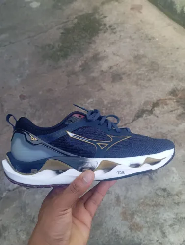 Tênis Mizuno 250$
