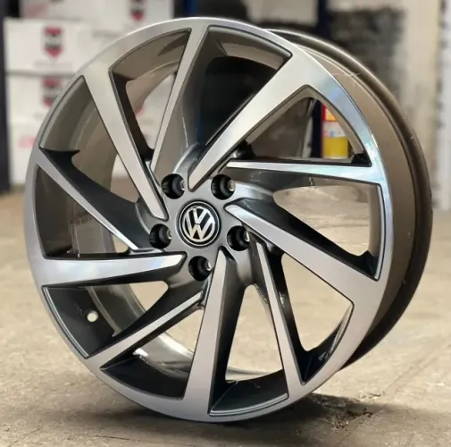 Rodas Polo Highline aro 17 5x100 + 215/55R17 Michelin - R$ 3.790,00