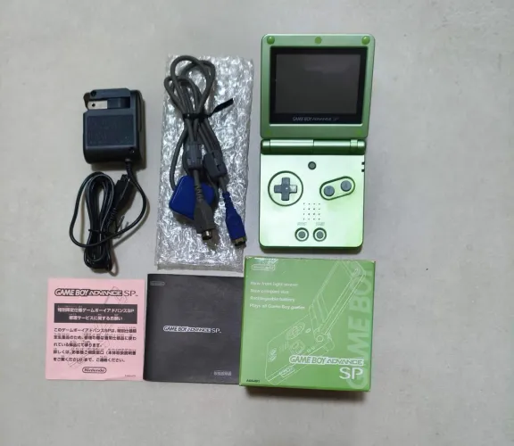 Game Boy Advance SP Pearl Green Edição Limitada Toy "R" US