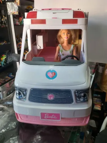 Ambulância veterinária Barbie