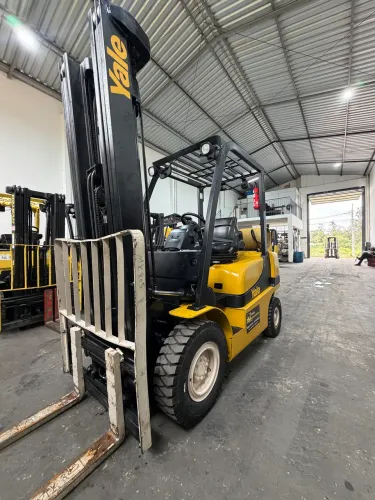 EMPILHADEIRA YALE 50 MX TORRE 6 m