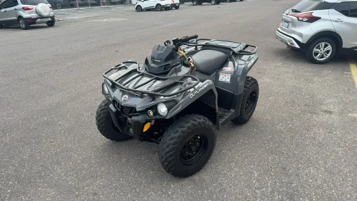 BRP Can-Am Outlander 570 4X4 Quadriciclo 2020