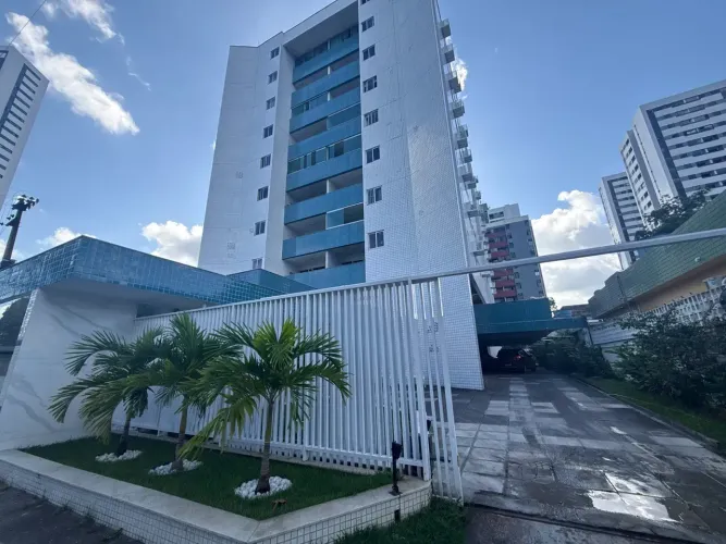 Aluga - se excelente apartamento no cordeiro