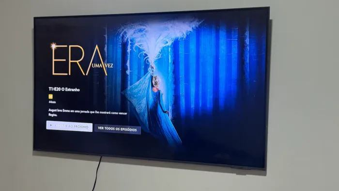 Smart TV Samsung 4K QLED de 55 polegadas.