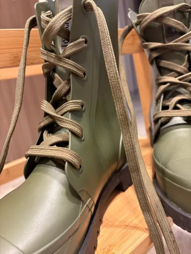 Colcci- coturno tamanho 38 verde emborrachado