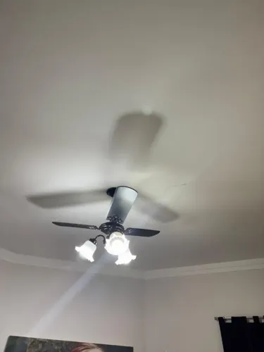 Vendo ventilador de teto preto 3 pás 