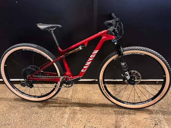 BICICLETA CANYON LUX WORLD CUP CF 8 TAMANHO S SEMI NOVO 
