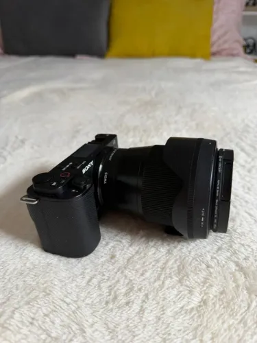 Sony ZV-E10 + Kit + Sigma 16mm f/1.4