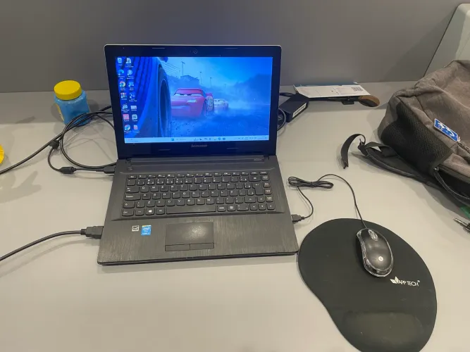 Lenovo DESKTOP-hn0Q635