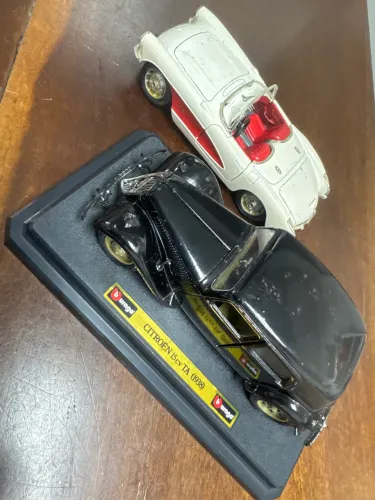 Miniatura dupla 1/24 com detalhes