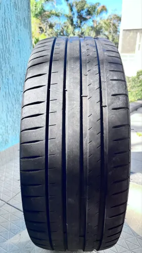Pneu Michelin Pilot Sport 4 Aro 19 - 235/45