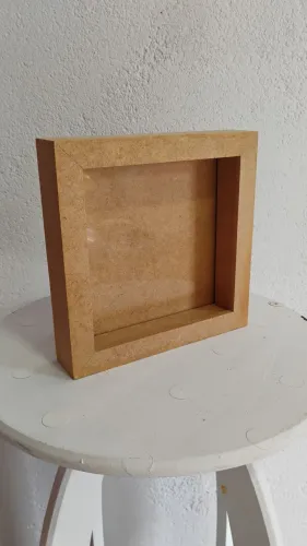 Nicho MDF moldura caixa alta com vidro 