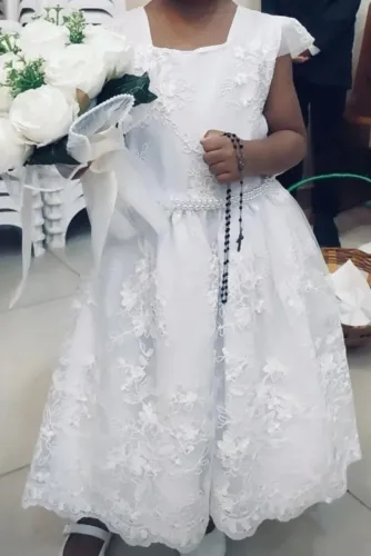 Vestido de novinha ou batizado, tamanho 3 a 4 anos