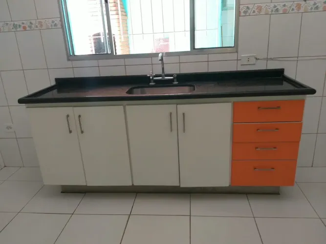 Pia e gabinete de mármore (2 METROS)