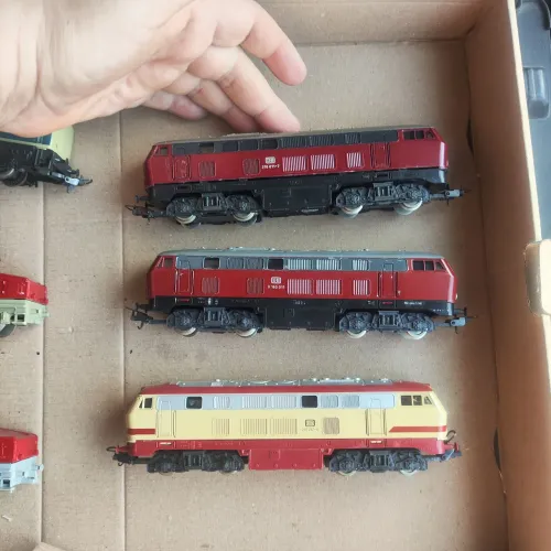 1 Locomotiva escala H0 Lima made Itália Preço unitário 