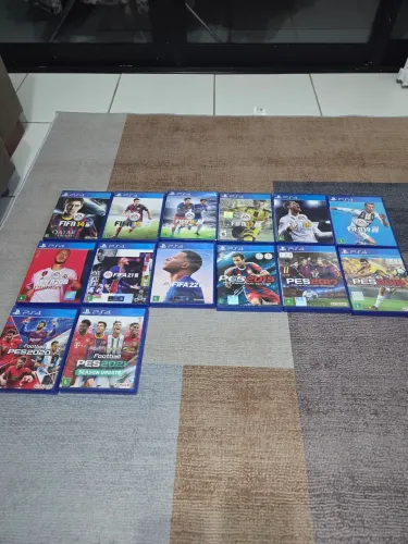 COLEÇÃO FIFA E PES PS4