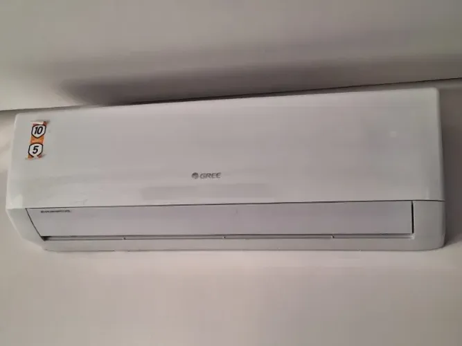 Gree Split Wall 18.000 BTU/h Quente e Frio - GWH18AAD-D3NNA1D/I - 220V.