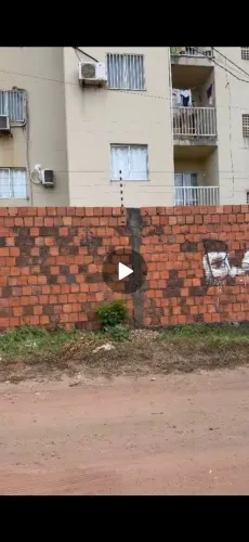 Vende-se este terreno 7×25 localizado ao lado do campo da horta jardim sao Cristóvão