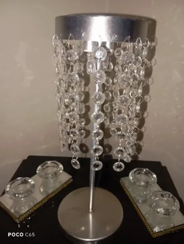 Luminária / Abajur de Mesa de Cristal / Pedrarias com Base Prateada Cromada