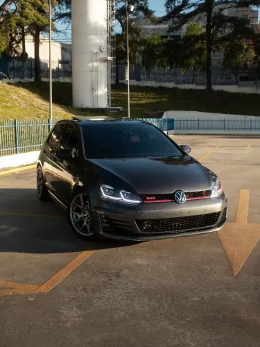 Volkswagen Golf GTI 2.0 TSI 220cv Aut. 2015