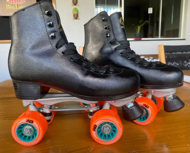 Patins Quad Retrô Preto Hondar - Rodas Premium
