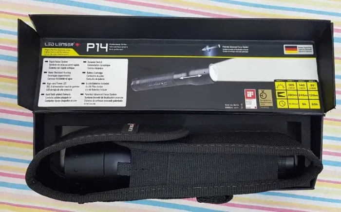 Lanterna LED Lenser P 14 Nova Sem uso na caixa. Modelo antigo raridade.