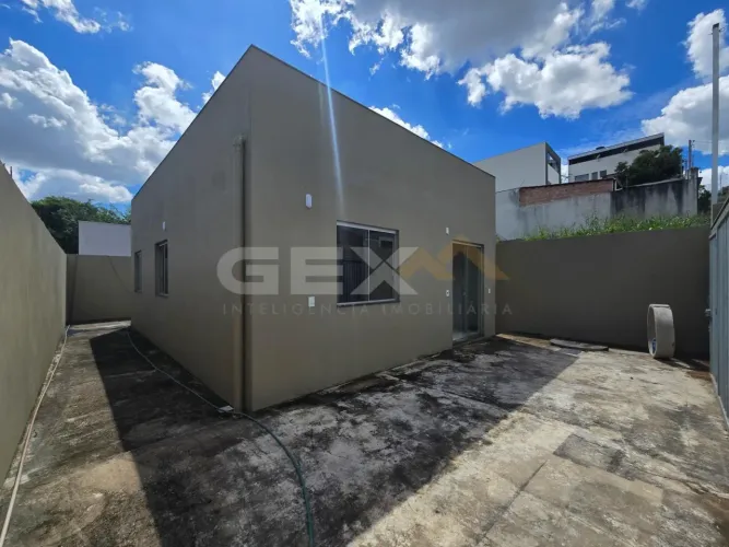 Casa à Venda no Bairro Dona Quita em Divinópolis MG.