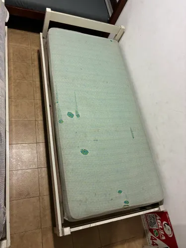 Doa cama de solteiro com colchão ortopédico usados!!!