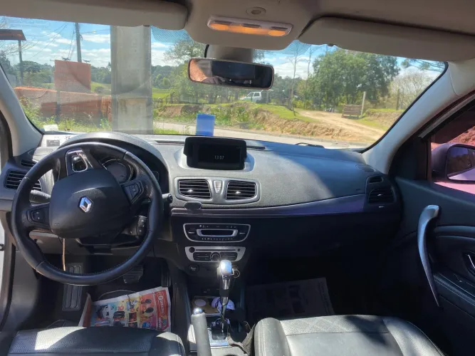 Renault Fluence Sed. Dynamique 2.0 16V Flex Aut. 2015