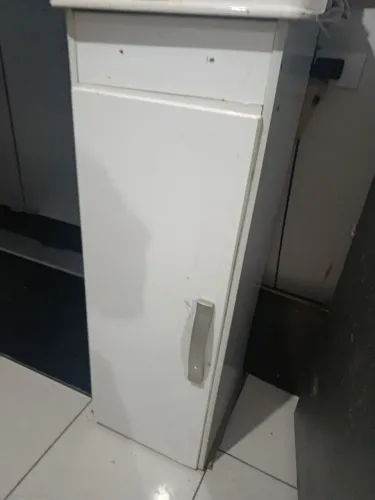 Armário com espelho