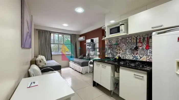 Apartamento : / Residencial / Copacabana