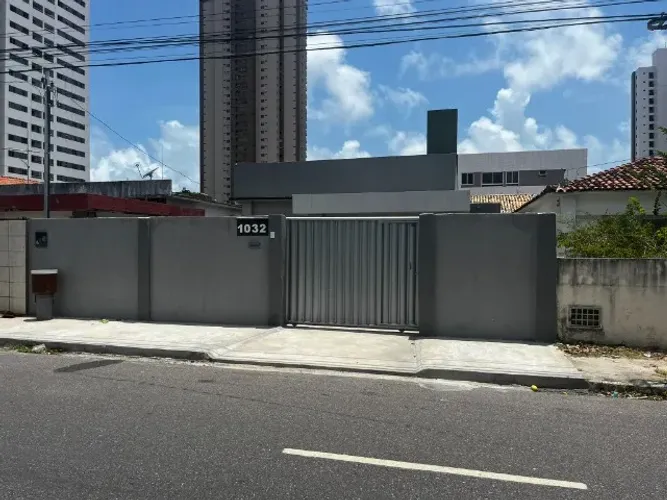 Casa para locação em frente a Vila Olimpica do B. dos Estados