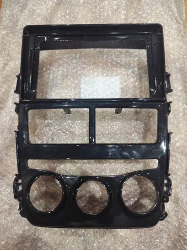 Moldura para multimidia Toyota Yaris