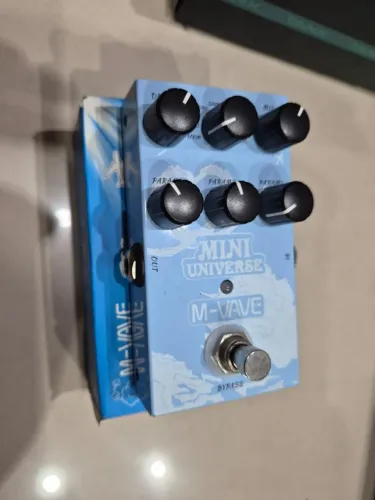 Pedal de Efeito M-Vave Mini Universe Reverb com 9 Tipos para Guitarra