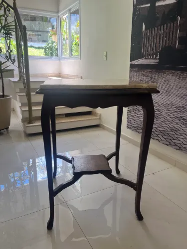 Mesa Provençal Antiga com mármore italiano 