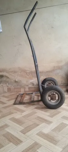 Carrinho de cargas de mudanças e etc bem grande tamanho GG *