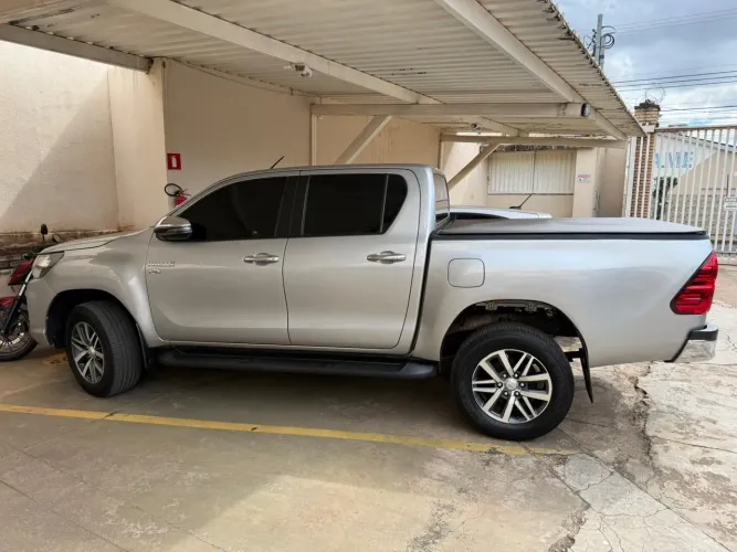 Toyota Hilux CD SRV 4X2 2.7 Flex 16V Aut. 2020