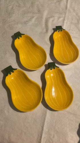 Pratos de louça