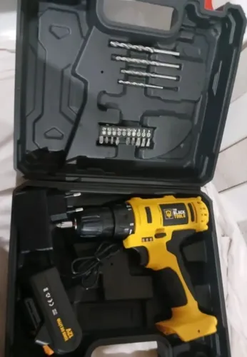 Furadeira Parafusadeira Sem Fio a Bateria
