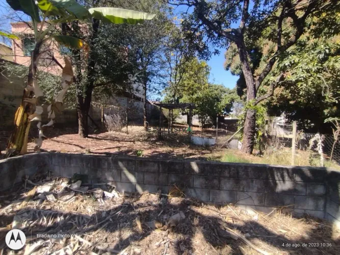Lote totalmente Plano no Colonial