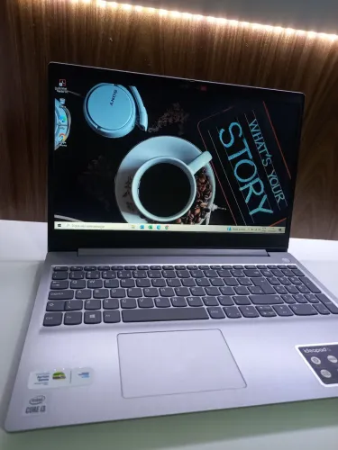 Notebook Lenovo (MUITO CONSERVADO E RÁPIDO)<br>(MUITO RÁPIDO E CONSERVADO)<br>