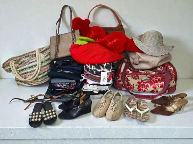 lote de roupas feminina vestidos calças mala barbie tam p/m