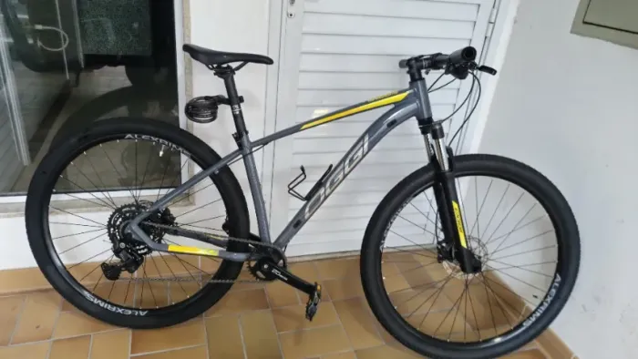 Vendo bike oggi 7.0 NOVISSIMA!!com seguro contra furto e roubo,ideal para trilha e dia dia