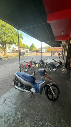 Moto extra muito conservada